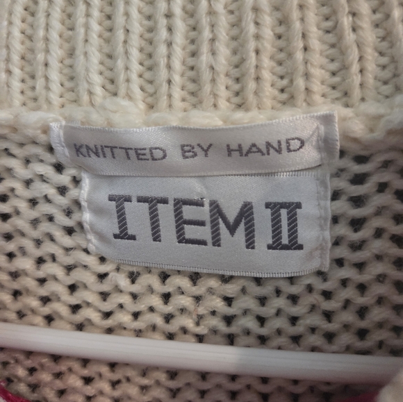 Vintage Item II Handknit Sweater- Size Medium - Picture 5 of 7